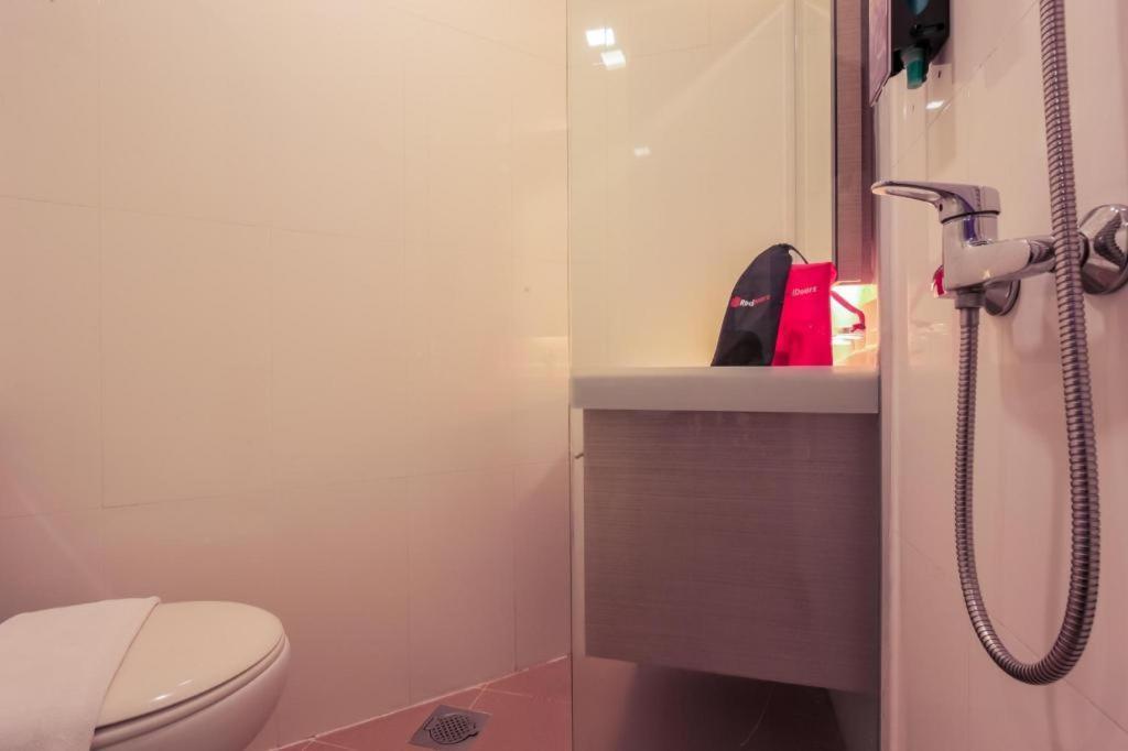 Готель Reddoorz Premium @ Balestier Сінгапур Екстер'єр фото